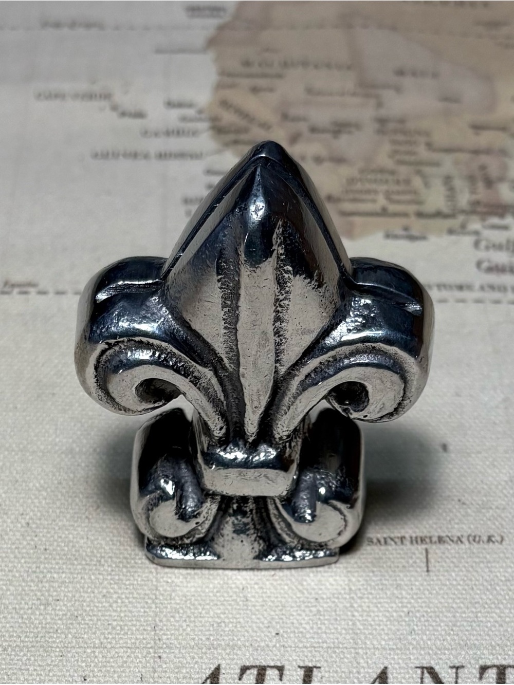 Fleur De Lis Place Card Holder/ Paper Weight •Brinson & Collins•Handcrafted•NWOT